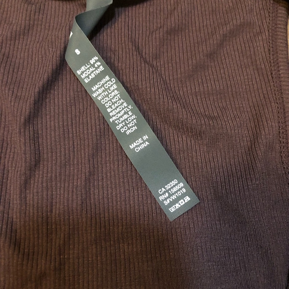 Vuori Women's  Tank Top - Picture 2 of 2